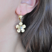 Arete flor con perla