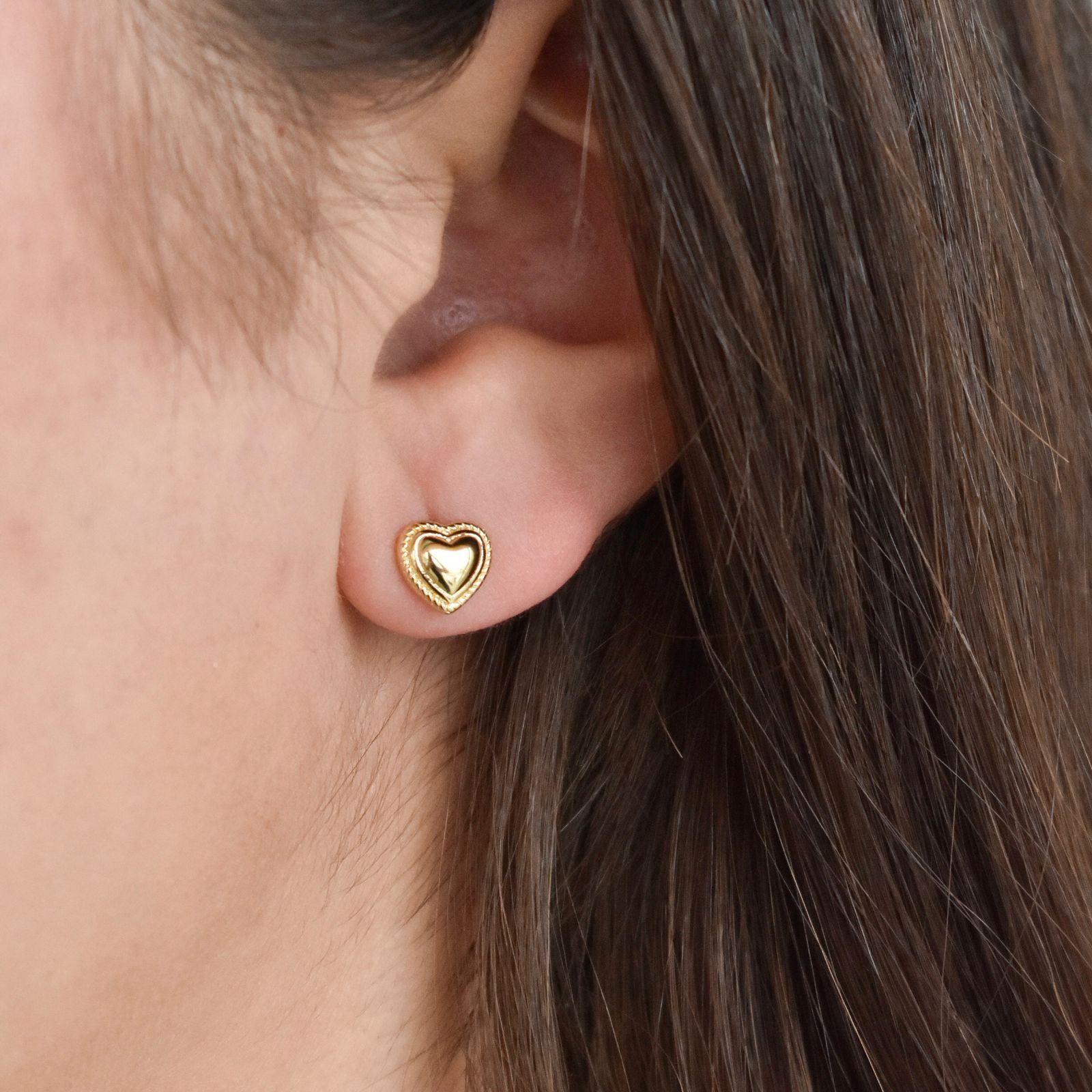Aretes broquel diseño corazon liso inflado
