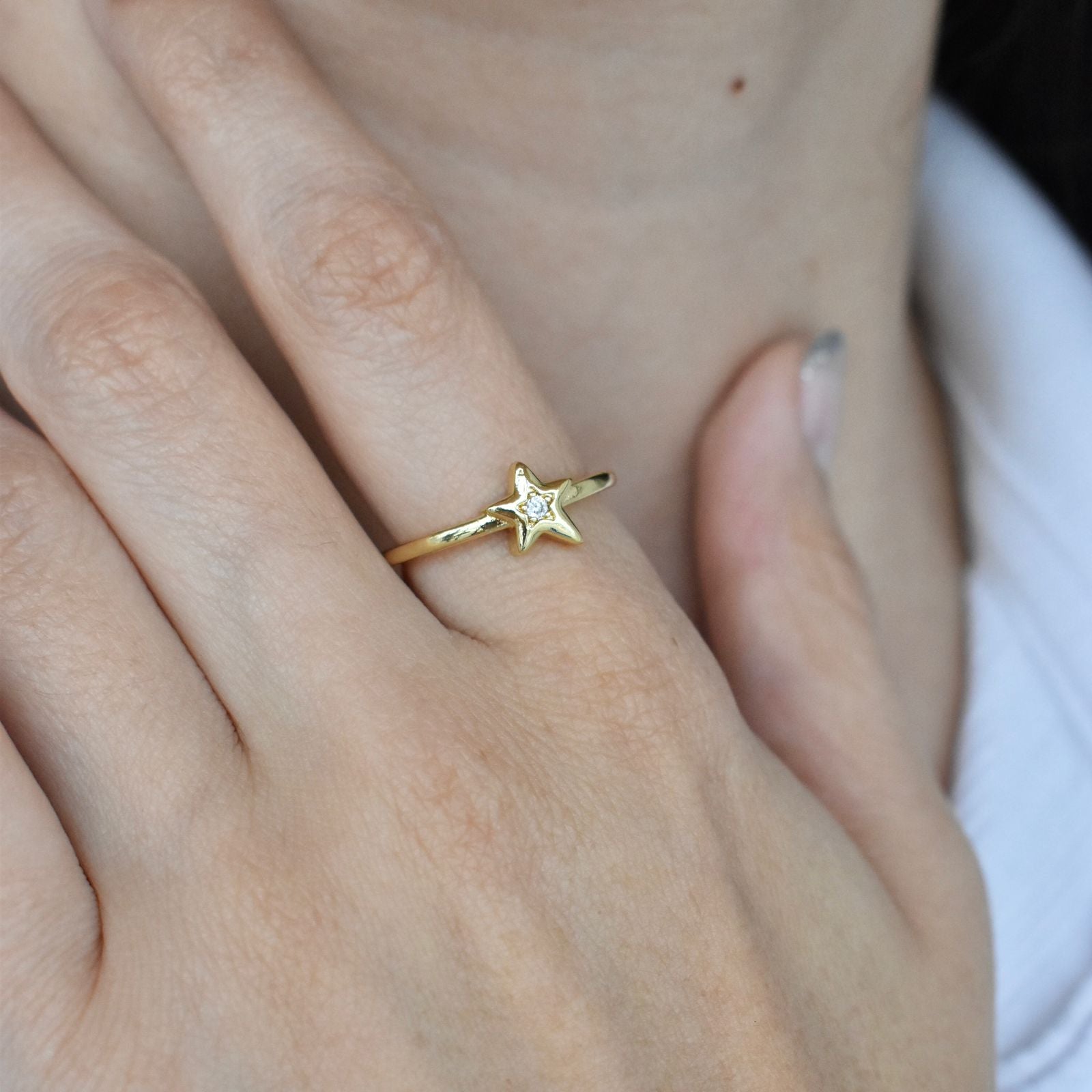 Anillo estrella circonias