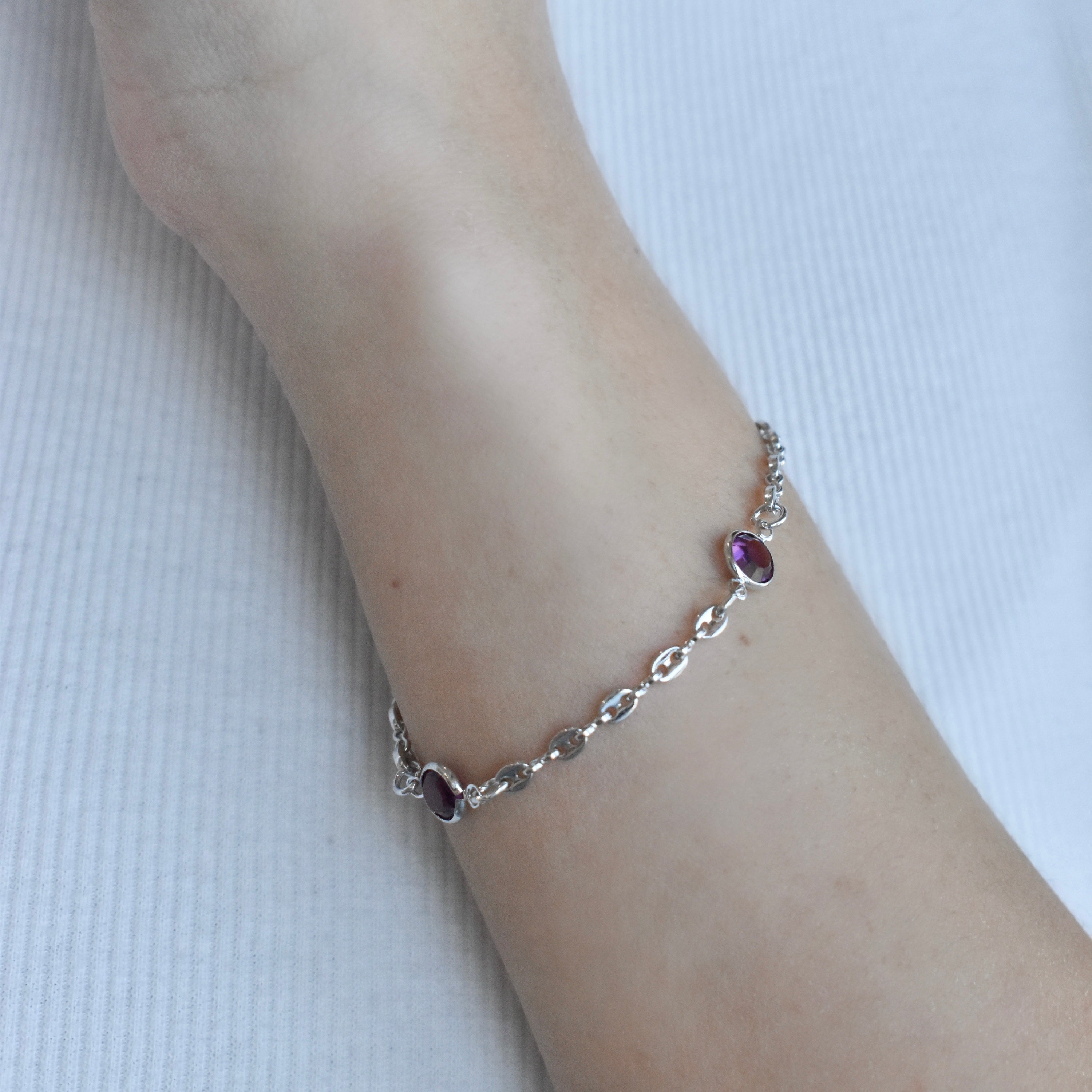 Pulsera circonias moradas