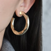 Aretes hoop textura irregular