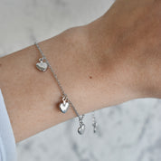 Pulsera 5 corazones