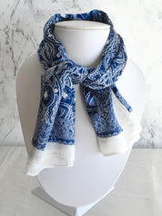 Pañuelo patrón azul marino