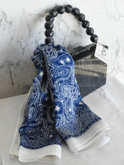 Pañuelo patrón azul marino